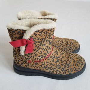 Ugg Heart Knotty Leopard Print Boots Size 7